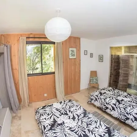 Superbe Secteur Calme Avec Piscine Chauffee Вилла