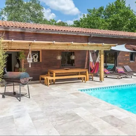 Superbe Secteur Calme Avec Piscine Chauffee *