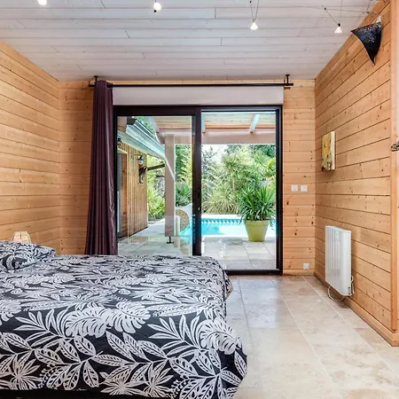 Superbe Secteur Calme Avec Piscine Chauffee Villa