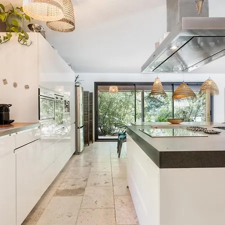 Villa Superbe Secteur Calme Avec Piscine Chauffée *