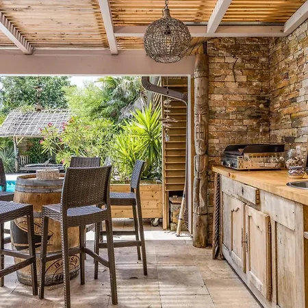 Villa Superbe Secteur Calme Avec Piscine Chauffee *