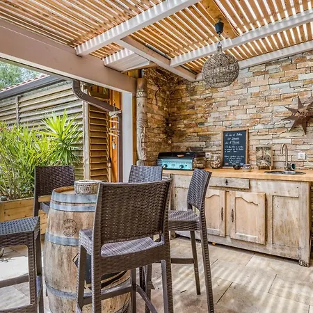 Villa Superbe Secteur Calme Avec Piscine Chauffee *